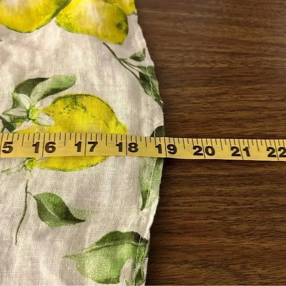 Lemon Print Sleeveless Top - Picture 10 of 10